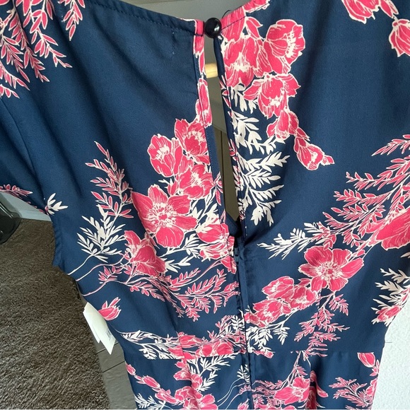 NWT Nordstrom Rowa floral midi lined dress 
Size medium navy blue,red and white - Picture 7 of 11